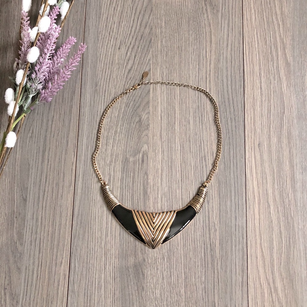 Collar Necklace